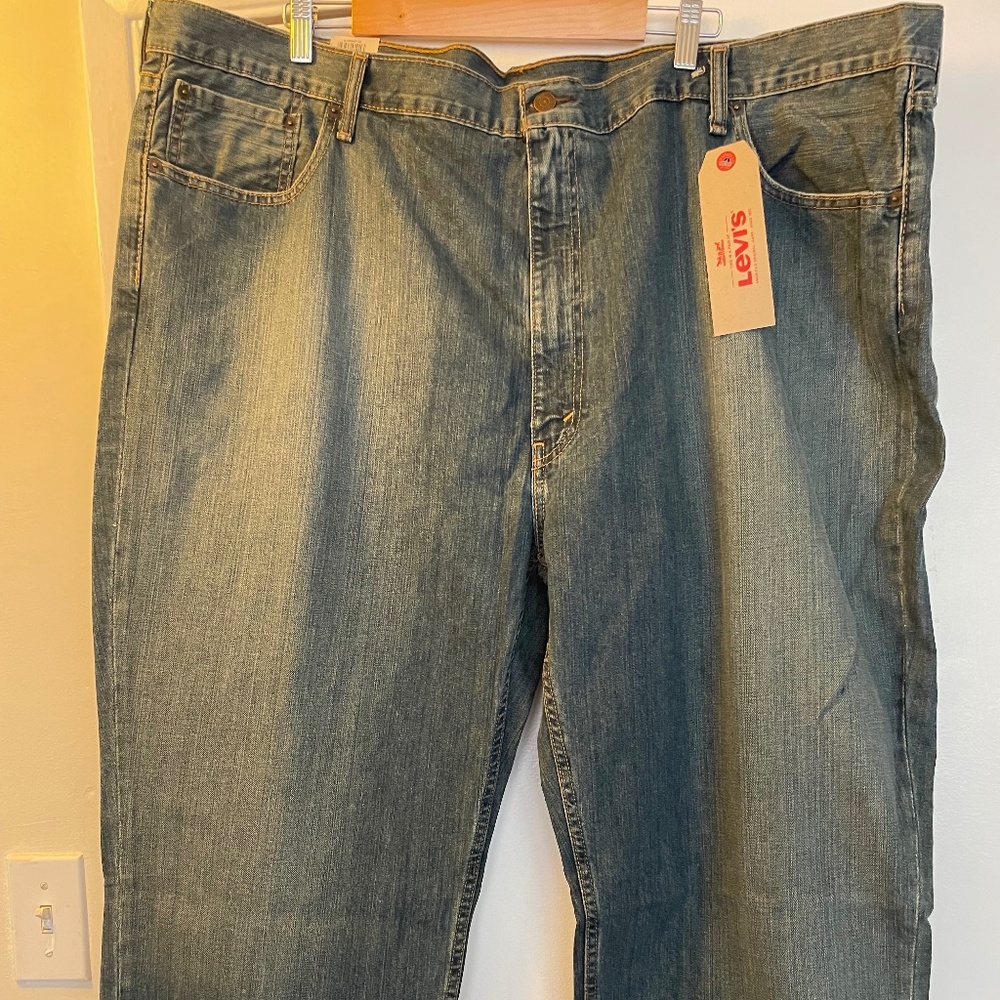 Brand new men’s Levi pants